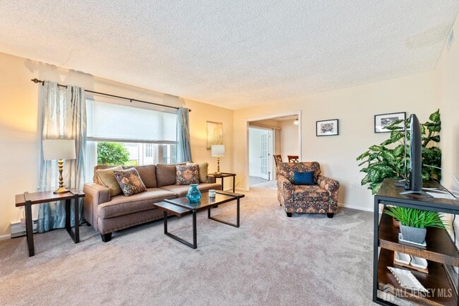 Foto del edificio - 177N Rossmoor Dr