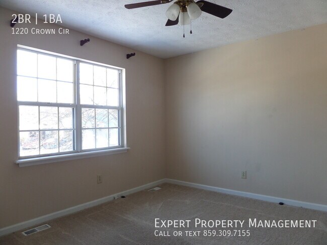 Building Photo - 1220 Crown Cir