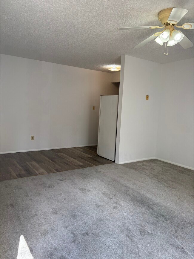 Foto del edificio - 1014 Danwood Ln
