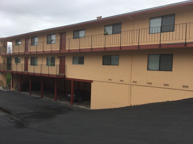 Frente - 135 Clay St