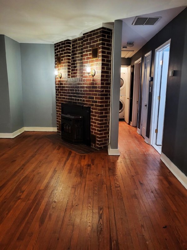 Foto del edificio - 484 Riverview Dr