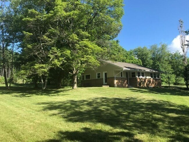 Building Photo - 8131 Rowan Rd