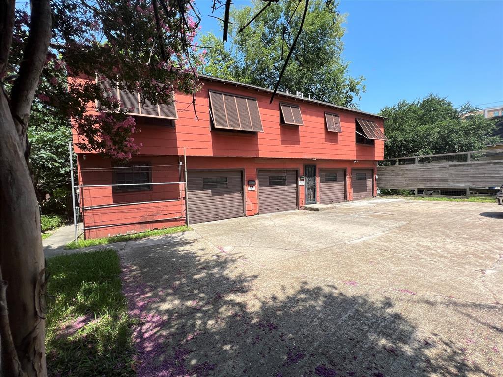 Foto principal - 2420 White Oak Dr