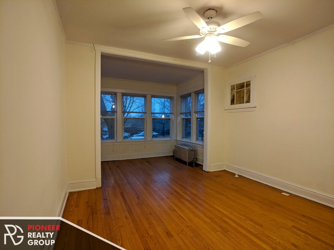 Foto principal - 5041 N Damen Ave