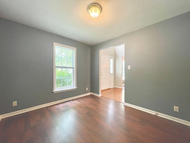 Building Photo - 1711 Mystic Dr