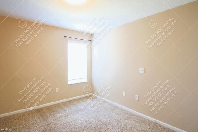 Building Photo - 3 br, 3 bath Condo - 16 Greenhedge Cir