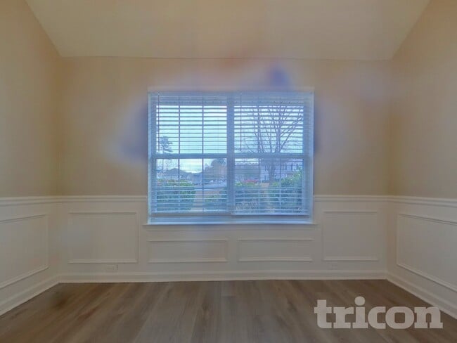 Building Photo - 6972 Foxmoor Way