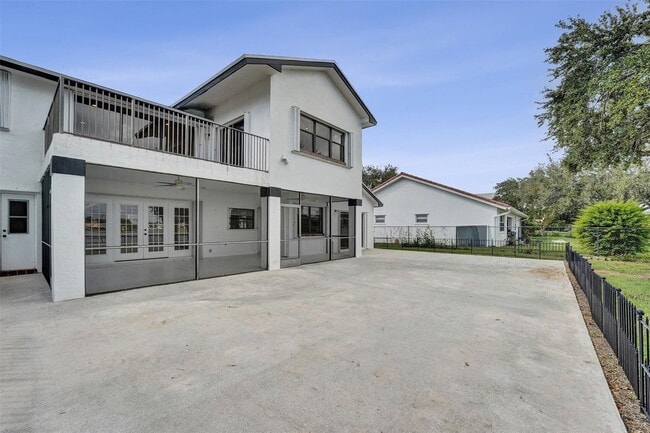 Foto del edificio - 10225 SW 20th St