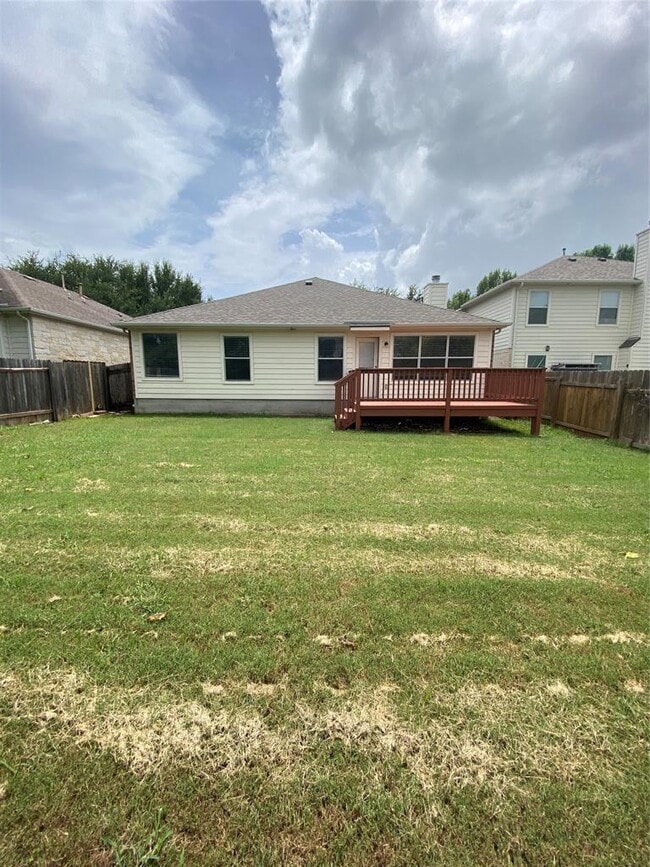 Building Photo - 2307 Paradise Ridge Dr