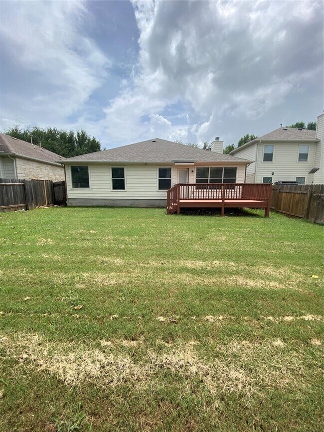 Foto del edificio - 2307 Paradise Ridge Dr