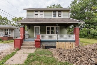Building Photo - 3142 Denver Ave