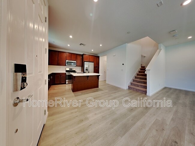 Building Photo - 1169 Knox Way