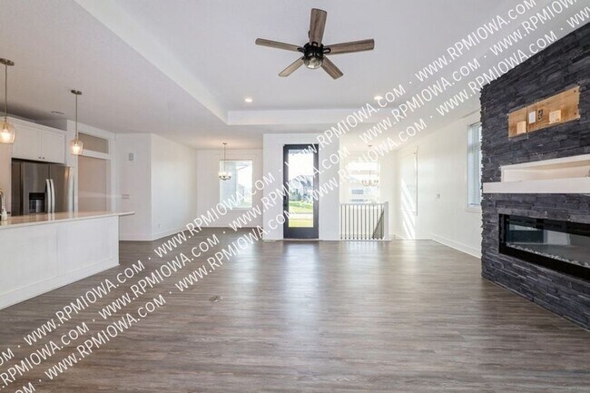 Foto del edificio - 1408 NW Spruce Dr