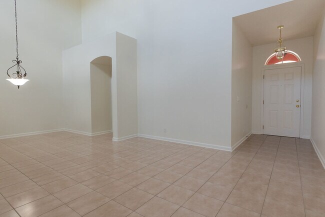 Foto del edificio - 808 Carlyle Ln