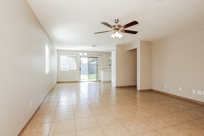 Foto del edificio - 17463 W Ventura St