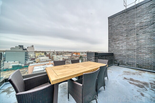 Foto del edificio - 3118 24th Ave