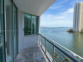 Building Photo - 325 S Biscayne Blvd