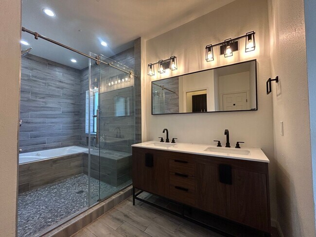 Foto del edificio - 713 Buttercup Trail