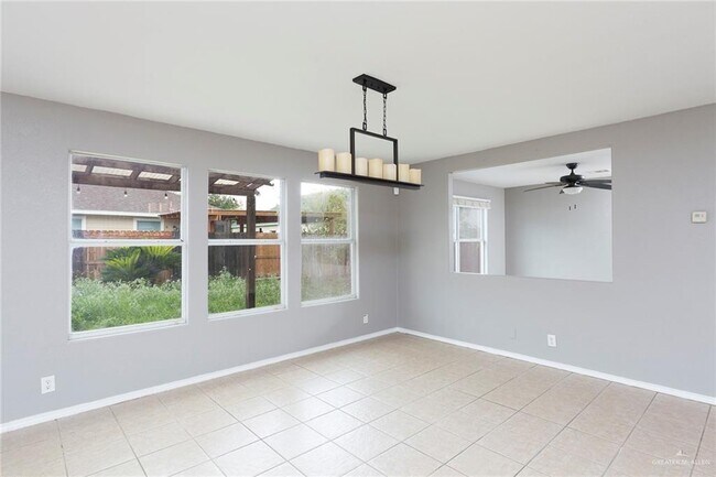 Building Photo - 4116 Petunia Ave