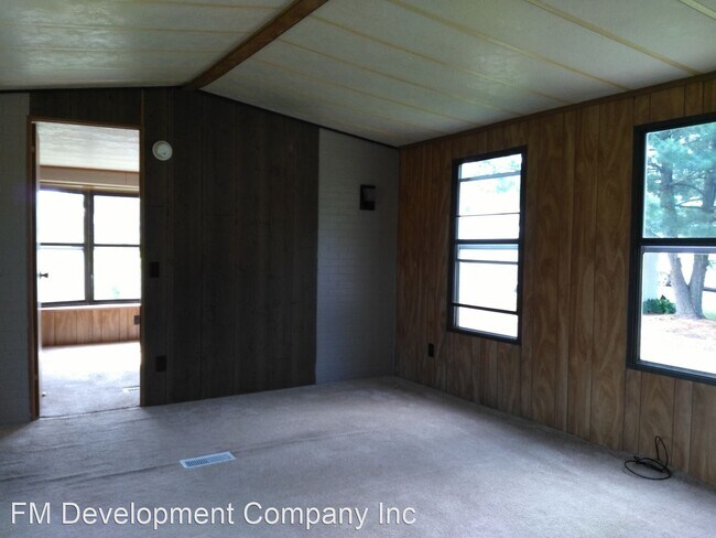 Foto del edificio - 3 br, 1 bath House - 886 Willow Street