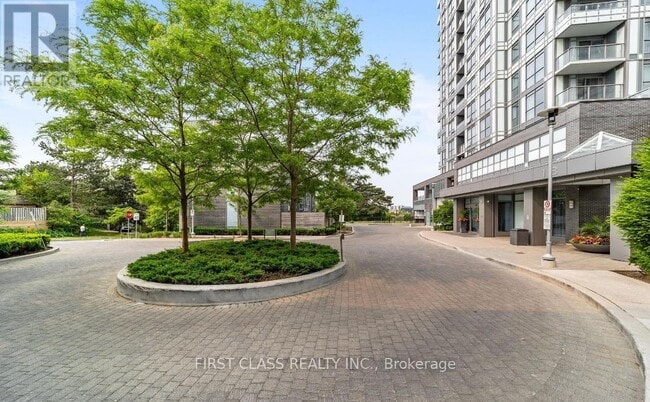 Building Photo - 18-1218 Graydon Hall Dr