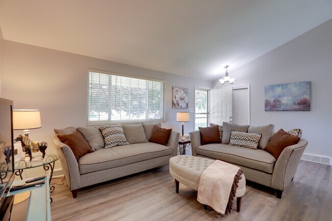 Foto del edificio - 5230 S Meade St