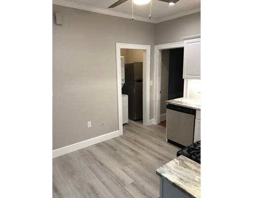 Building Photo - 15 Moultrie St