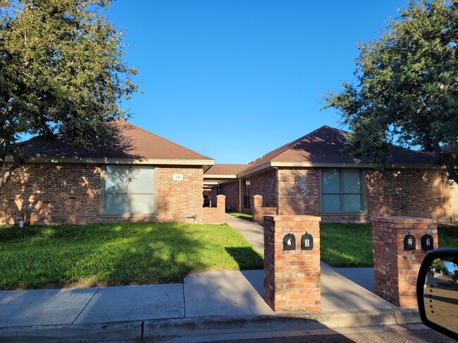 Building Photo - 629 S Dfw Dr