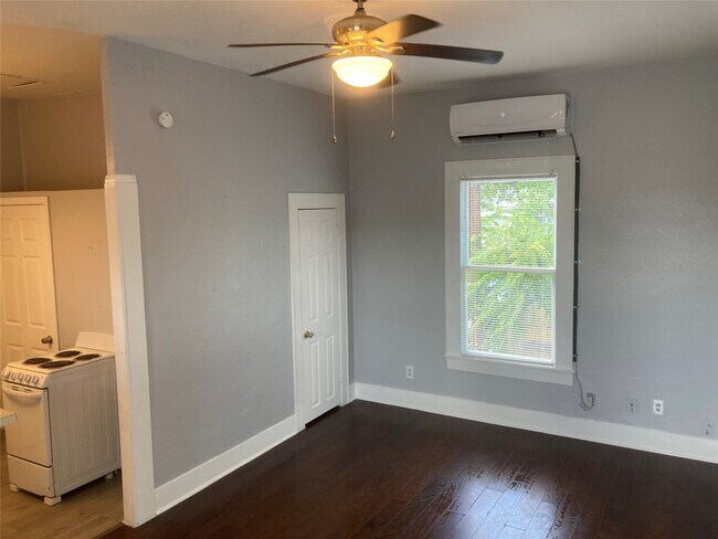 Foto del edificio - 4908 Ave Q 1/2