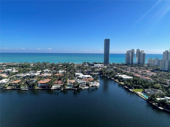 Foto del edificio - 19707 Turnberry Way