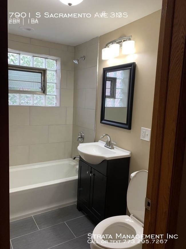 Building Photo - 2 bedroom in Chicago IL 60652