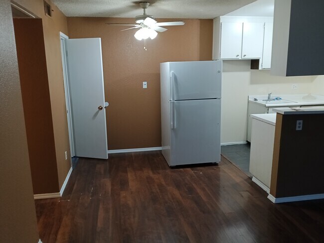 Foto del edificio - 6724 Plymouth Rd