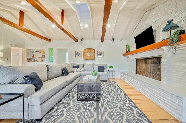 Foto del edificio - 1185 Tamarack Ave