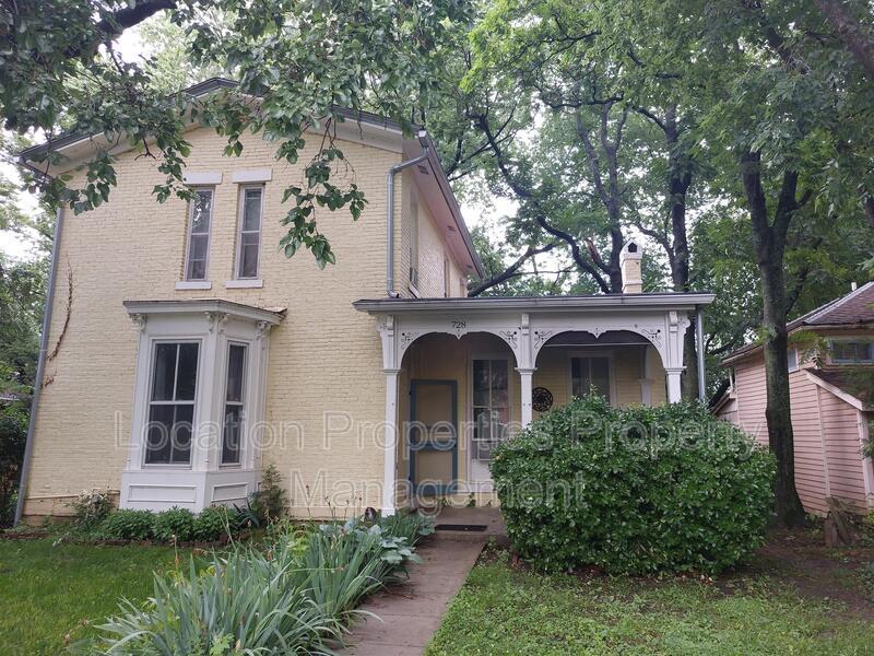 Foto principal - 728 Rhode Island St