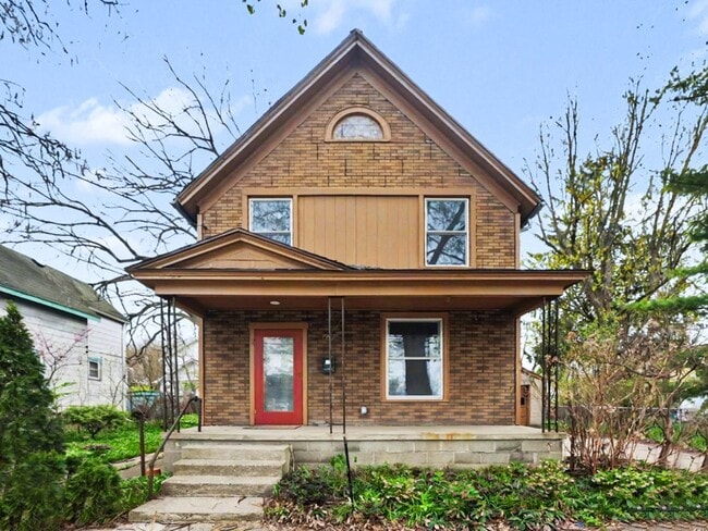 Photo - 120 Depot St House