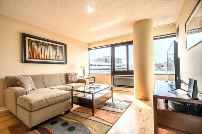 Building Photo - 127 Greyrock Pl