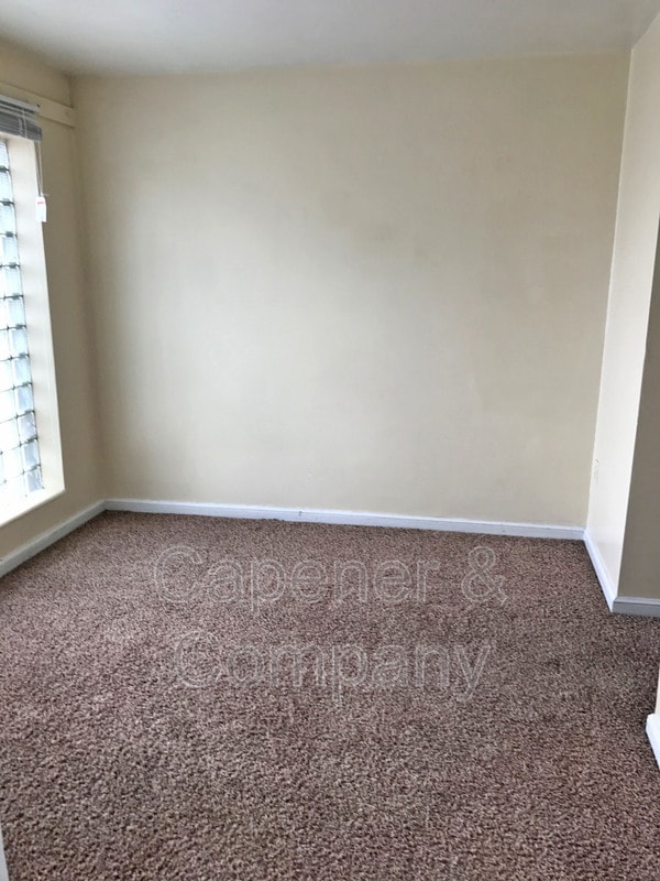 Building Photo - 28 N 200 E