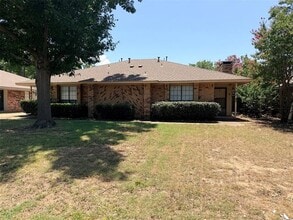 Building Photo - 1014 Bluebird Dr