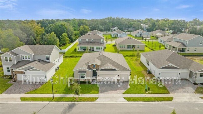 Building Photo - 2025 Shaggy Fisher Dr