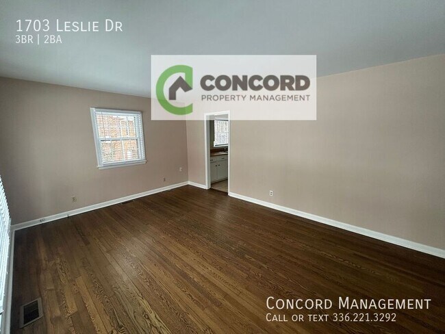 Foto del edificio - 1703 Leslie Rd