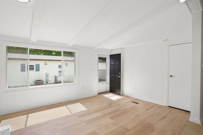 Foto del edificio - 9 Crescent Park Rd