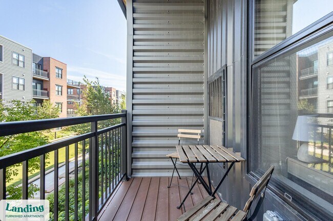 Foto del edificio - 11221 Synergy Dr