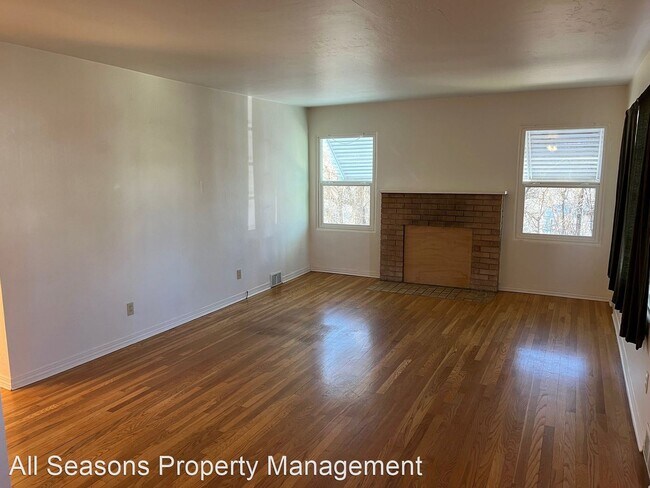 Building Photo - 1 br, 1 bath House - 2030 Fremont St.