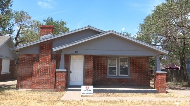 Foto del edificio - $0 First Month's Rent / $0 Deposit at Move-in
