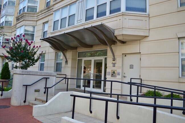 Foto del edificio - 1111 11th St NW