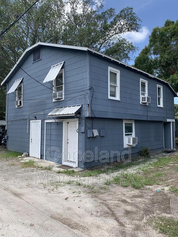 Primary Photo - 1131 Queen St N