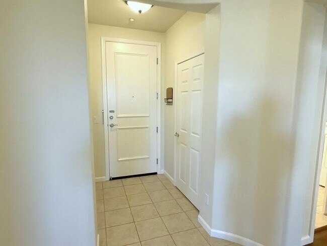 Foto del edificio - Gorgeous Corner Condo at The Terraces in Dublin Ranch Village!!