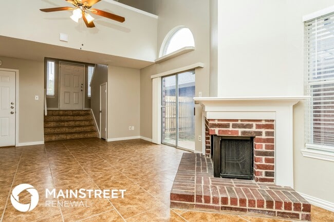 Building Photo - 6821 Driffield Cir W