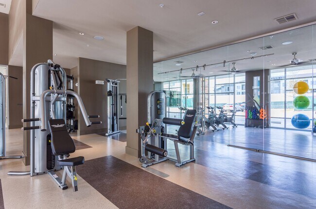 Foto del edificio - 2910 E 17th St