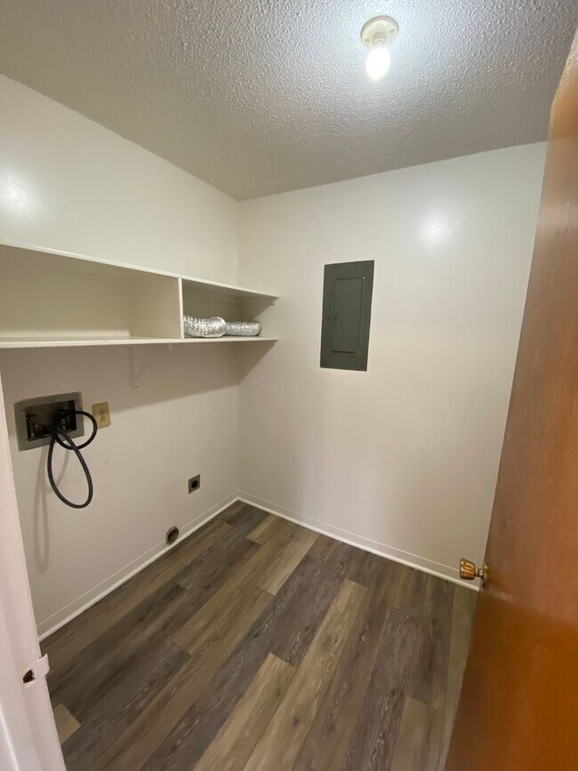 Building Photo - 3/1 in Shelby, NC close to Hwy 74 and uptown Shelby